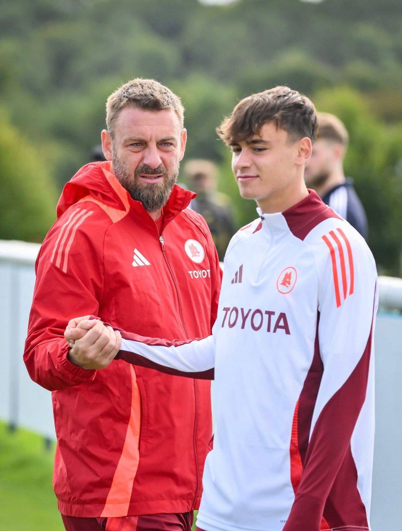 PG Soft Gaming-热门足球赛事产生新人王归属的简单介绍