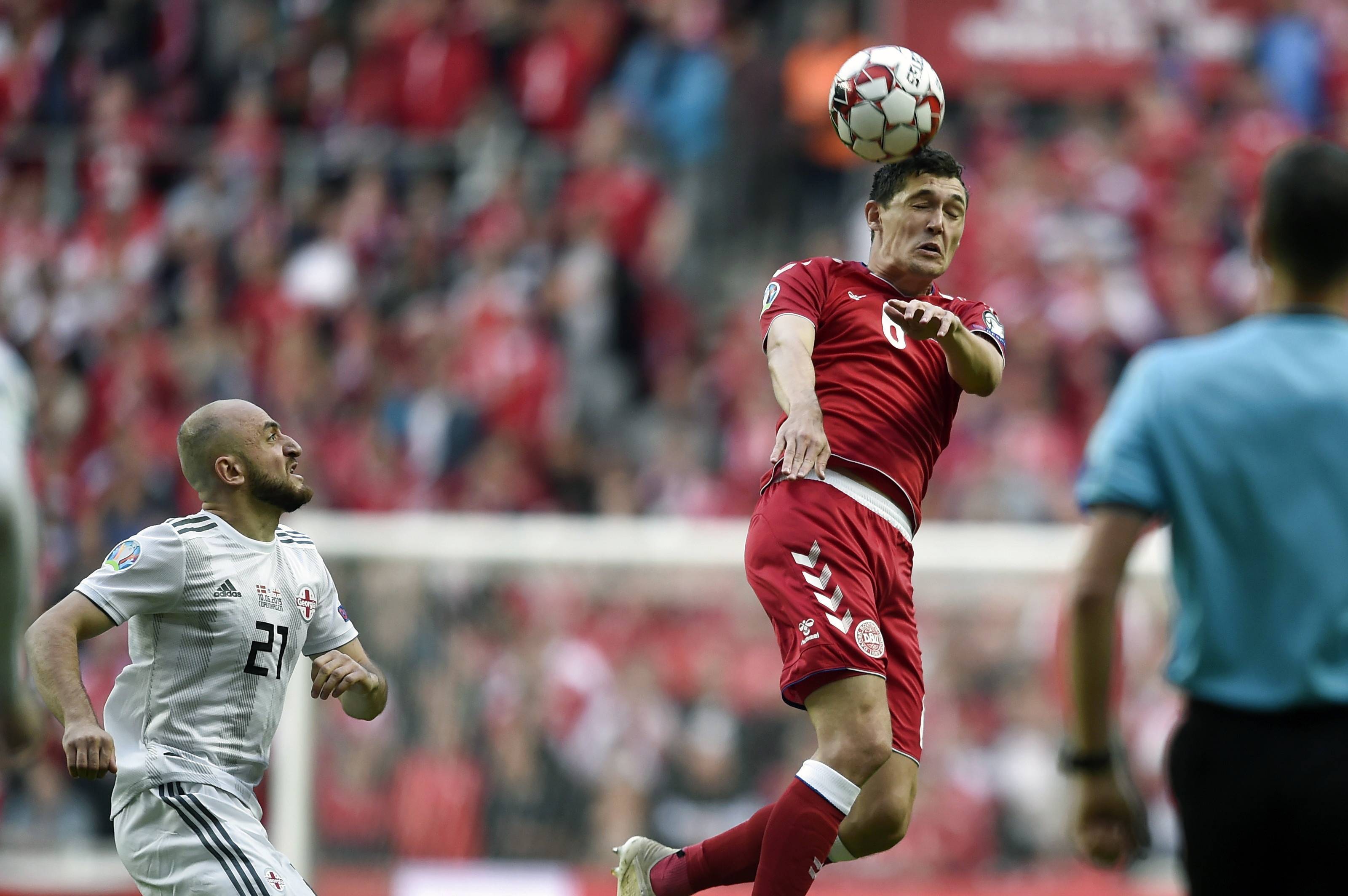 欧预赛强队对抗，场上掀起高潮惊险连连的简单介绍