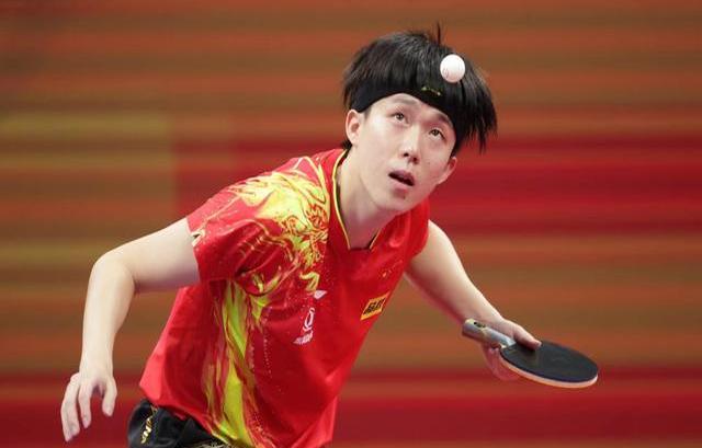 团队合作火热，紧密配合稳操胜券