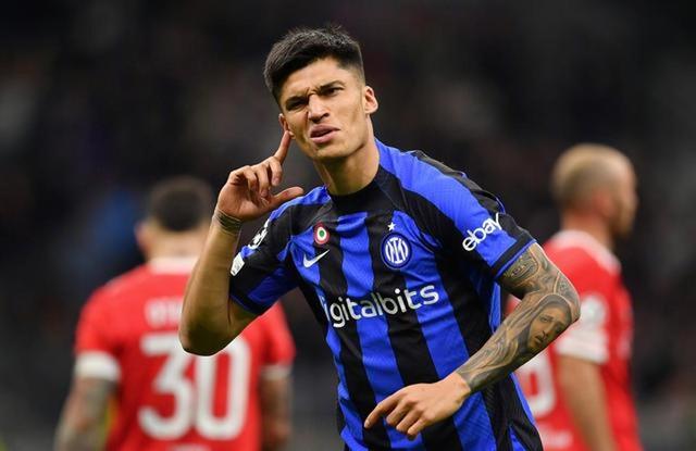 PG中国登录入口-包含活塞前锋展现多面全能攻击能力的词条