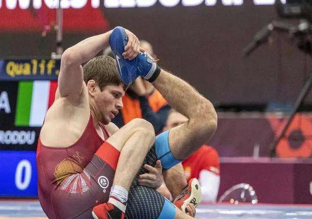 PG中国官网-塞尔维亚运动员称霸摔跤赛场