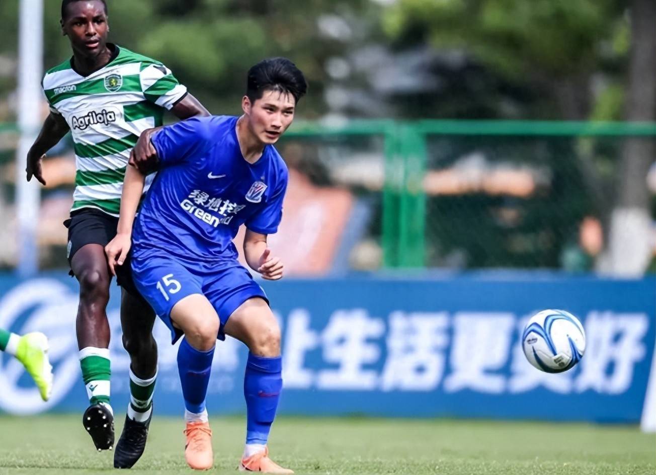 关于上海上港球员外租消息引起热议的信息