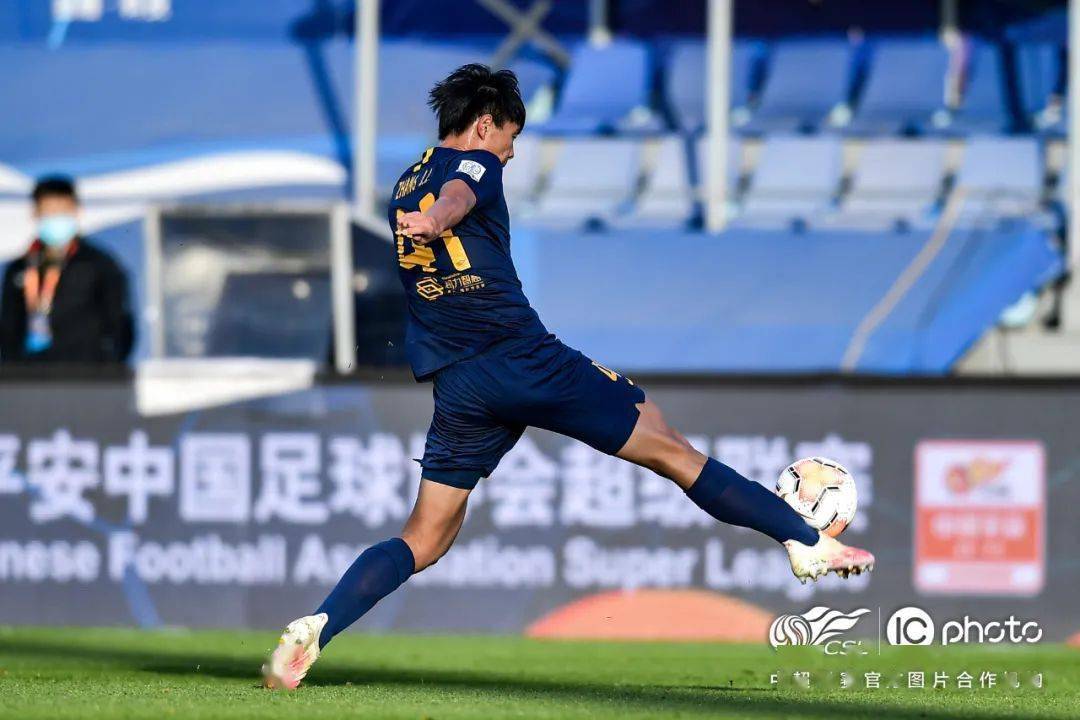 富力客场战平，保持不败战绩