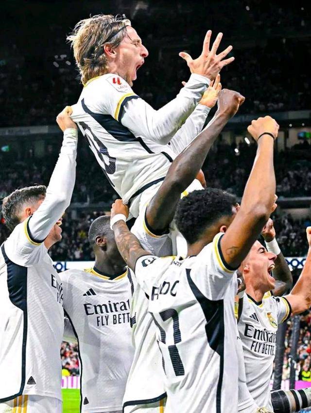 皇马不敌沙尔克，出线形势岌岌可危