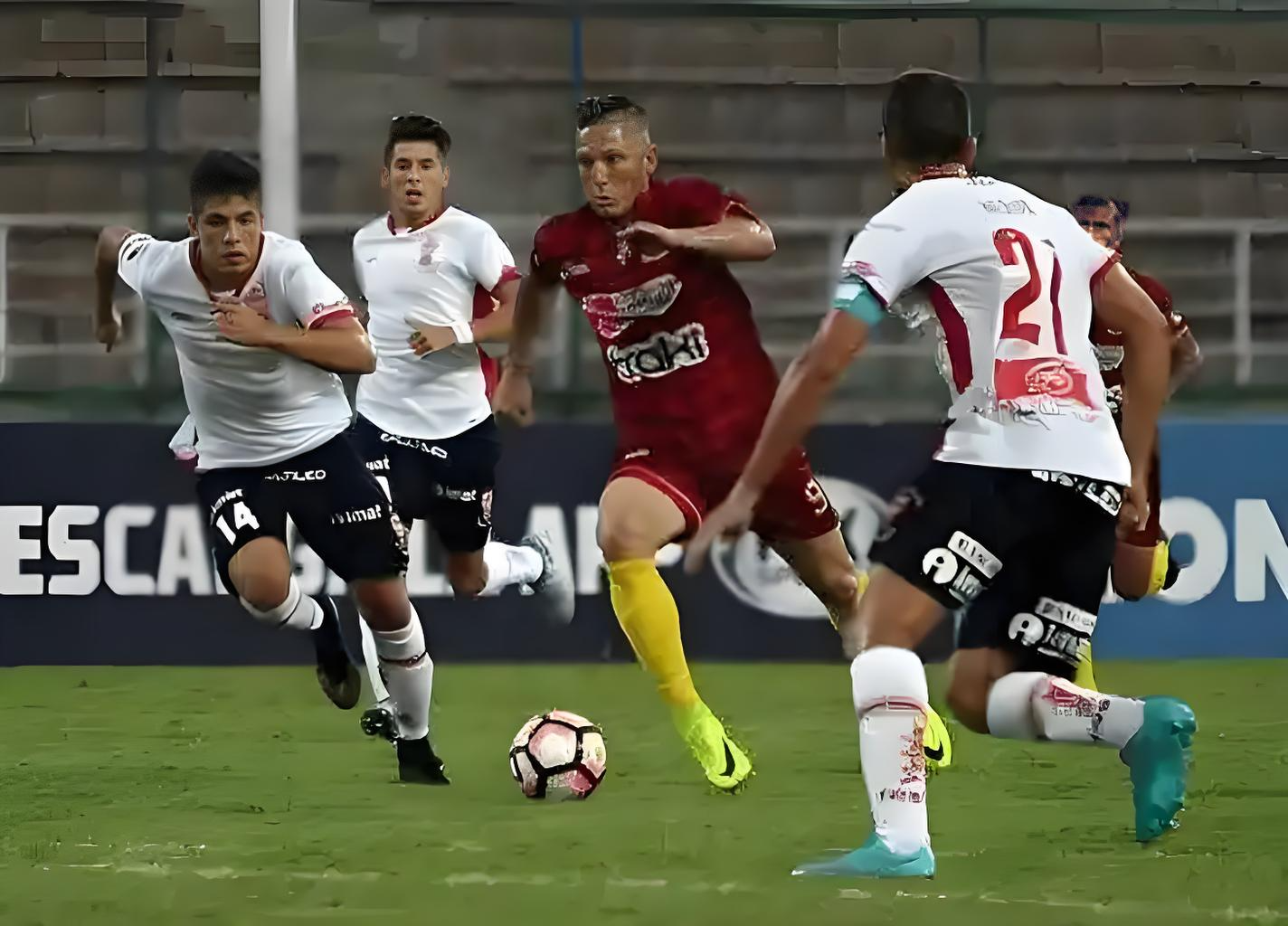 多特蒙德主场大胜，登上积分榜榜首