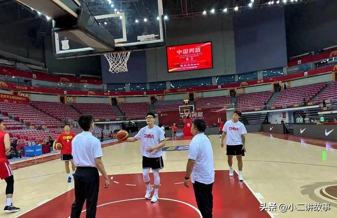 四川男篮强势出击，大胜对手展现实力