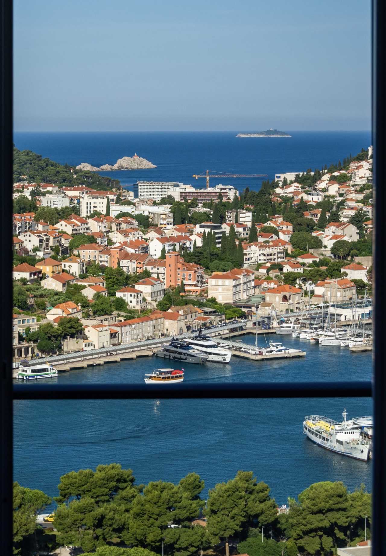 克罗地亚战胜斯洛文尼亚，壮志凛然