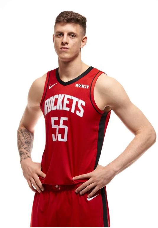 火箭球星风光出席公益活动，感恩球迷准备迎接新赛程