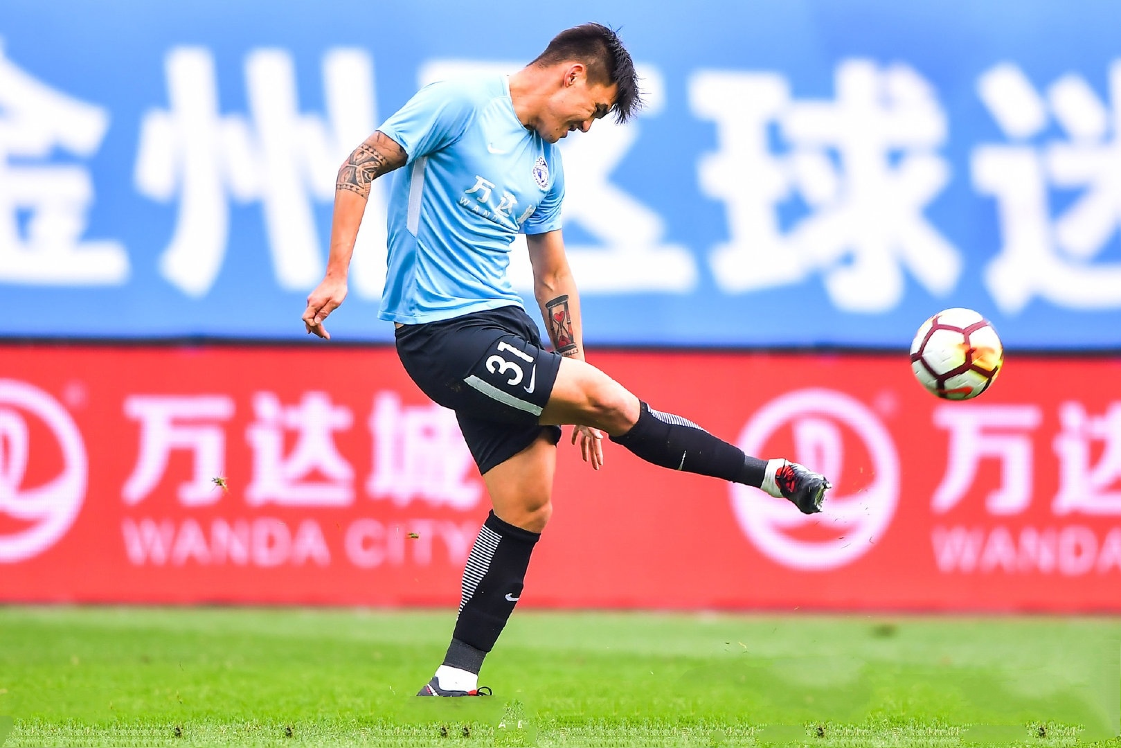 PG电子试玩-深圳佳兆业客场大胜，延续良好战绩的简单介绍