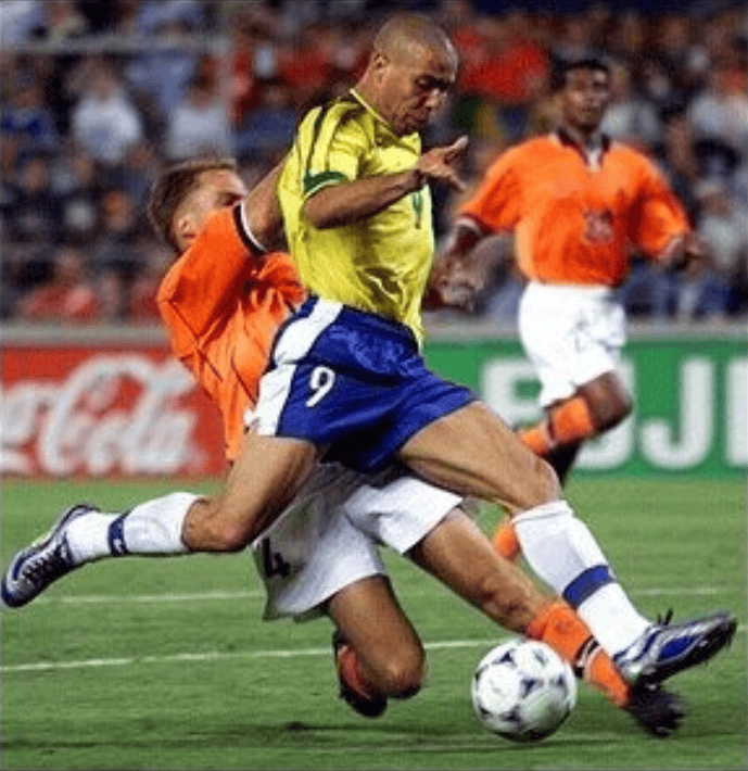 PG电子官网-包含失球连连，争冠队伍面临防守危机的词条