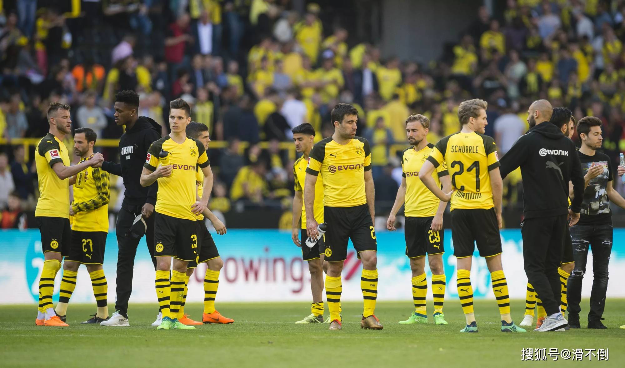 PG电子线上登入-多特蒙德球员集体训练备战下一战