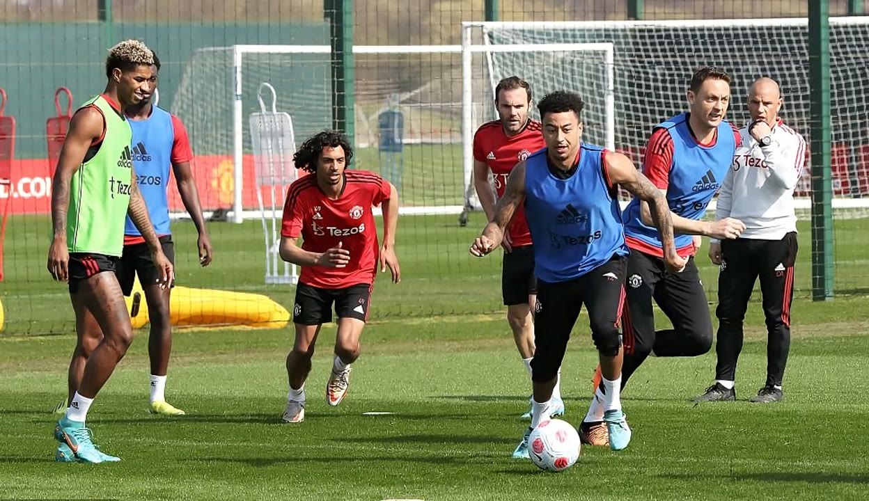 曼联球员在国家队集训中表现出色，或提升主力位置