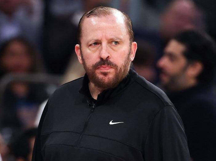 PG电子试玩官网-NBA球队主帅因失利被解职，管理层面临挑战