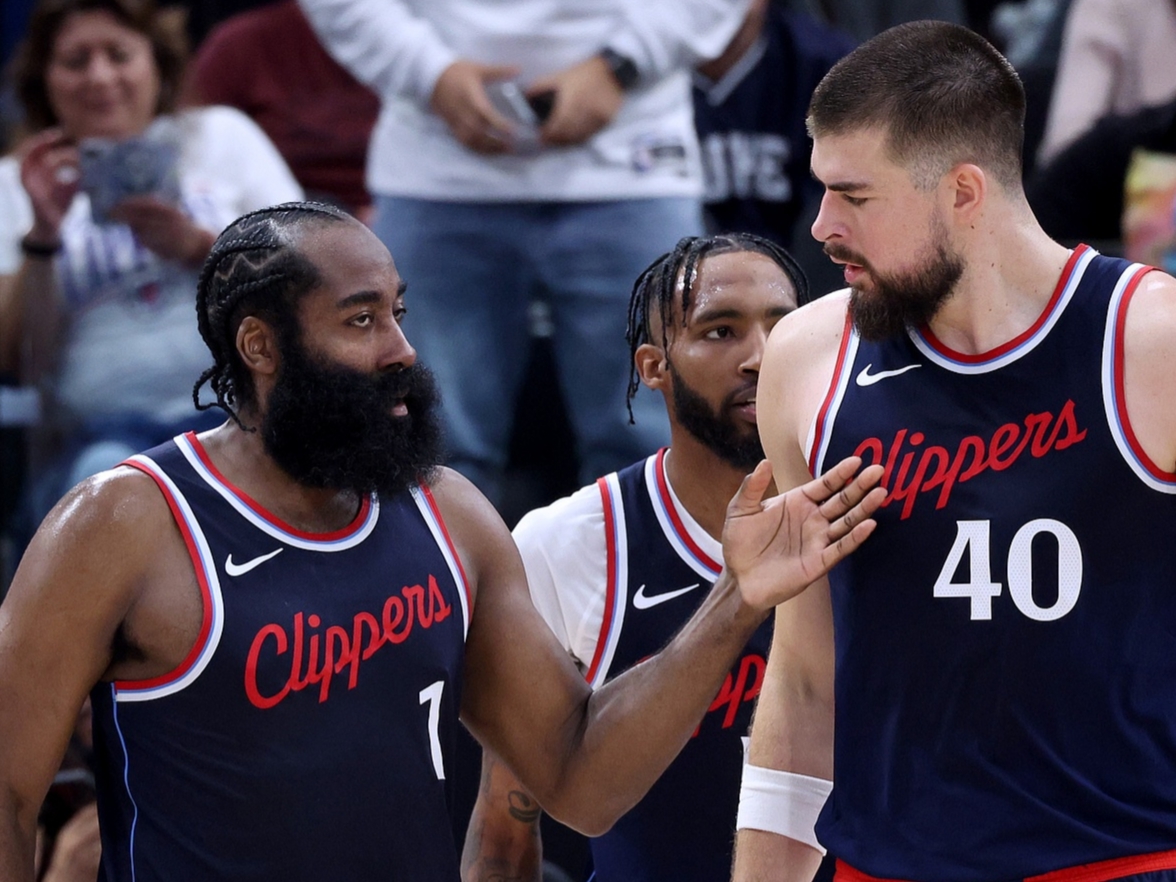 关于快船队球员因违规行为被禁赛一场的信息