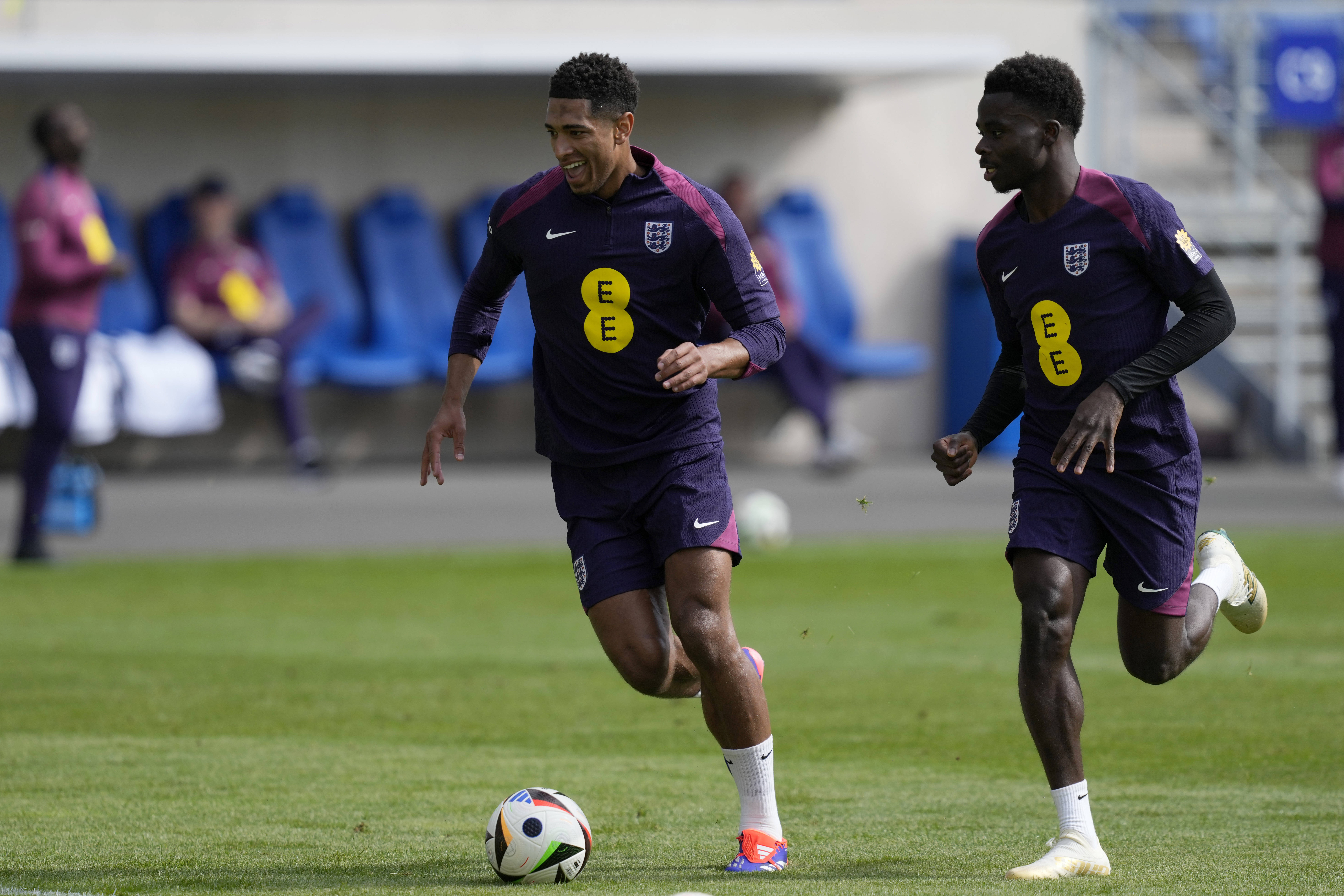 英格兰小组赛全胜，晋级16强的简单介绍