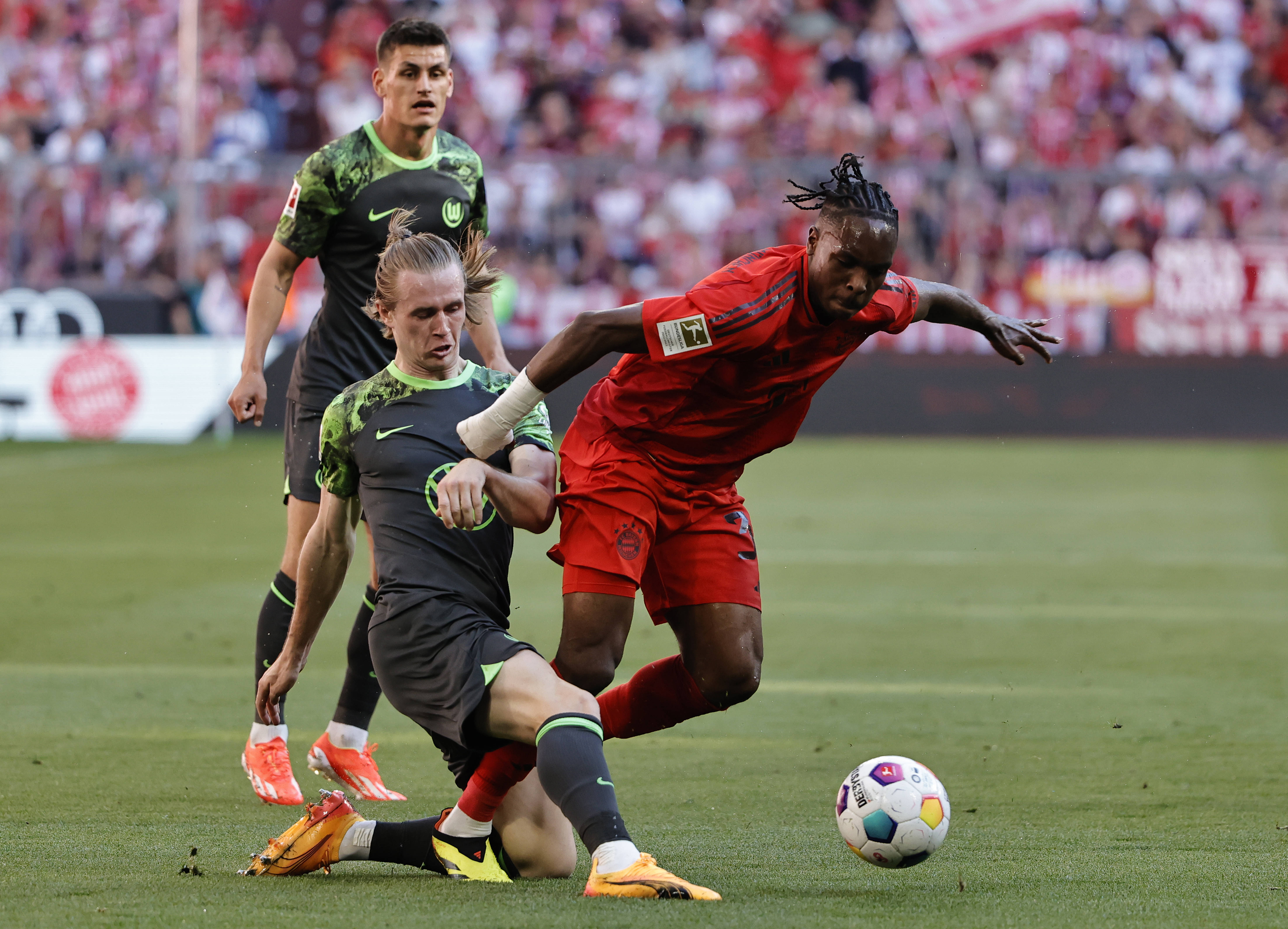 PG电子游戏-沃尔夫斯堡球员颇受赞誉，队内竞争激烈